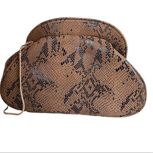 Urban Expression Crossbody Bag